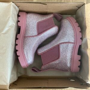 Native Shoes Kensington Treklite Chelsea Boot Pink Glitter SZ 7 NEW WITH TAGS